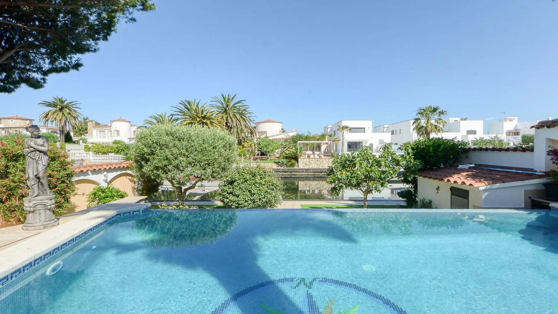 Holiday Home Llobregat 41B By Interhome 艾姆布里亚布拉瓦